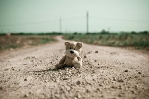 Not all adversity is equal: bullying, maltreatment, and persistent psychotic-like experiences