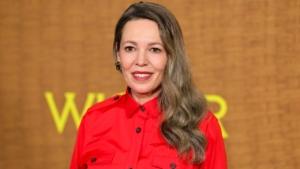 Olivia Colman Is the Indisputable New Queen of Quiet Silver